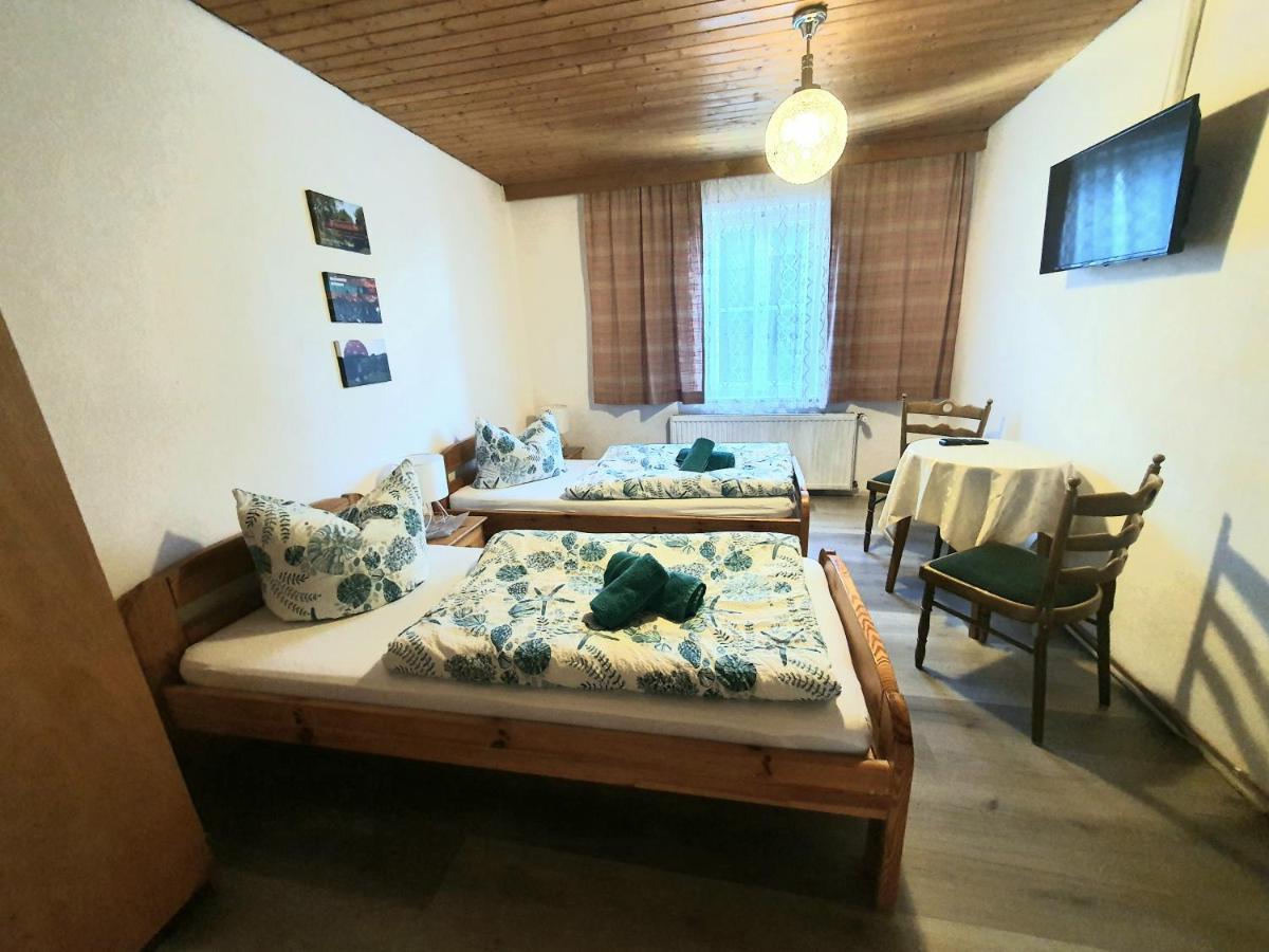 Gaestehaus Weisses Lamm - Monteurzimmer Nordhalben Экстерьер фото